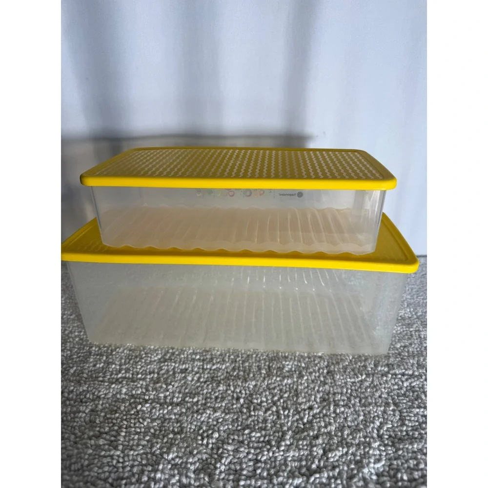 Tupperware‎ FridgeSmart Set of 2 Yellow Medium Long & Deep Produce Savers